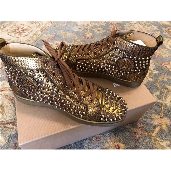 Comment below up to a size 15 - Picture 1 of 7